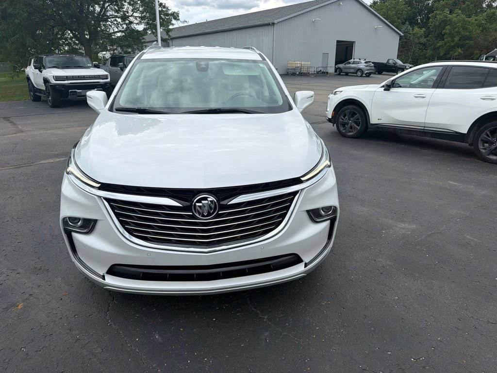 Used 2024 White Frost Tricoat Buick Essence image 3