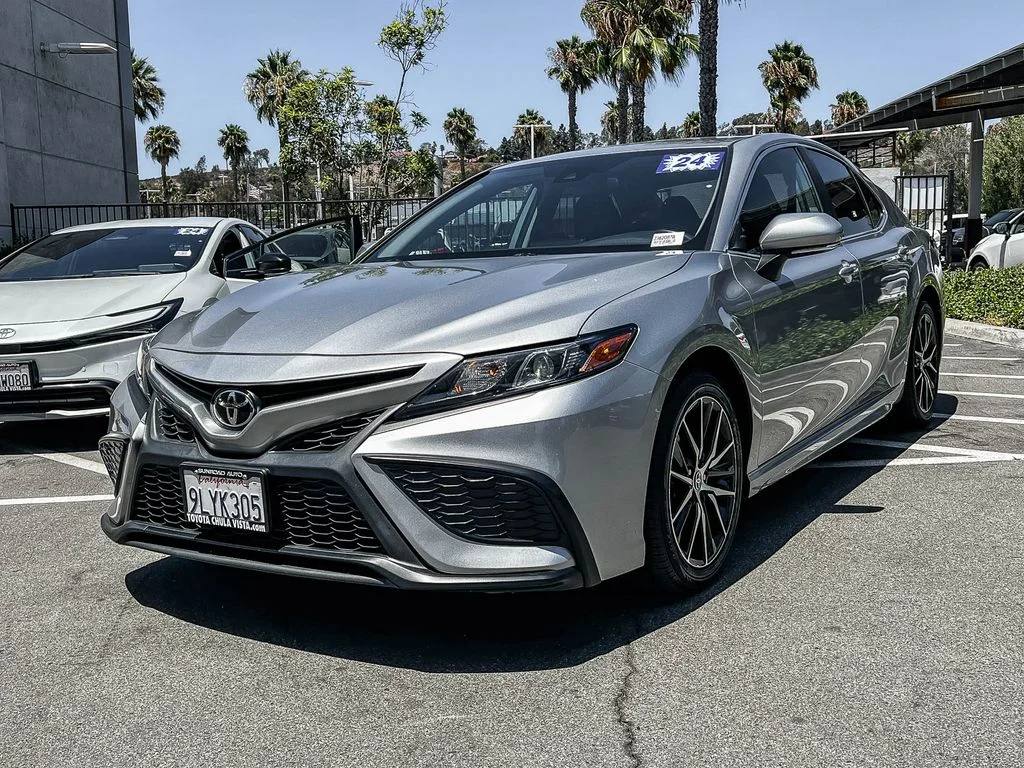 Certified Used 2024 Silver Toyota SE image 3