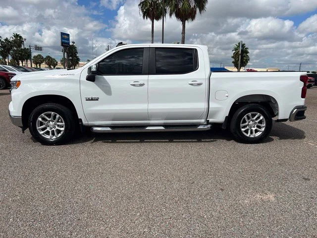 Used 2026 Summit White Chevrolet LT image 4