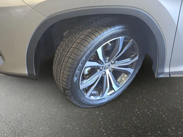 Used 2022 Silver Lexus 350 image 35