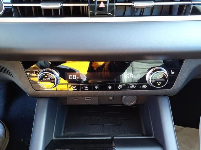 Used 2024 Gray Mitsubishi SE image 11