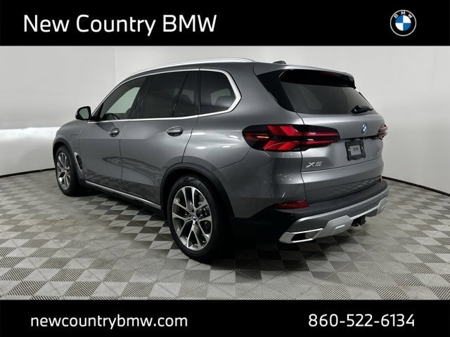 Used 2026 Skyscraper Grey Metallic BMW xDrive50e image 5