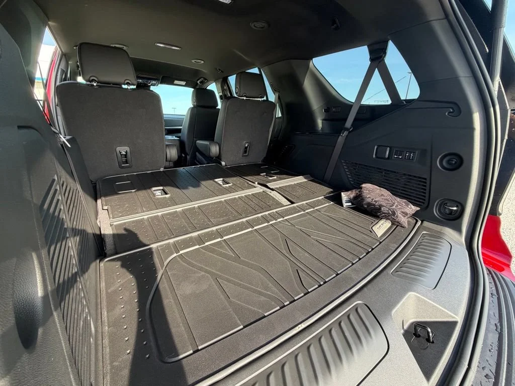 2026 Chevrolet Tahoe LT - Photo 32