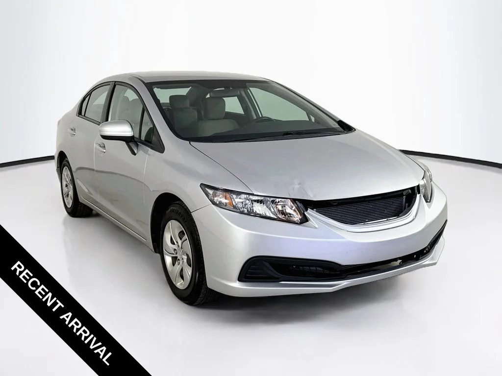 Used 2014 Alabaster Silver Metallic Honda LX image 1