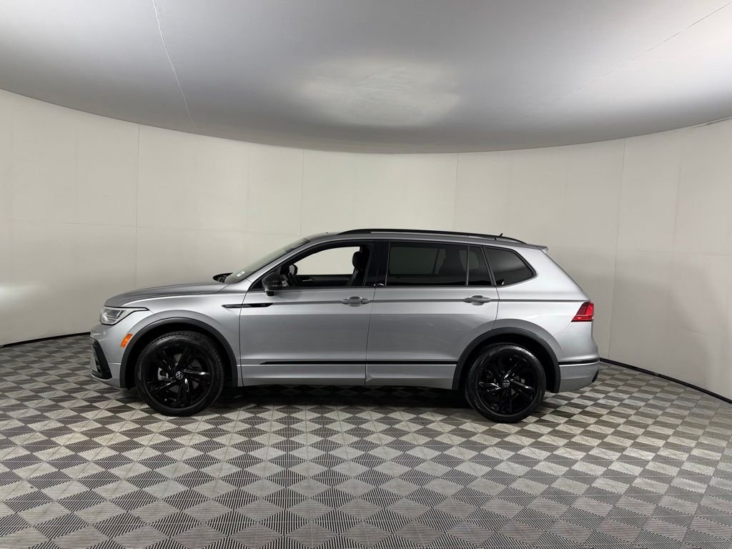 Used 2023 Silver Volkswagen 2.0T SE R-Line Black image 12