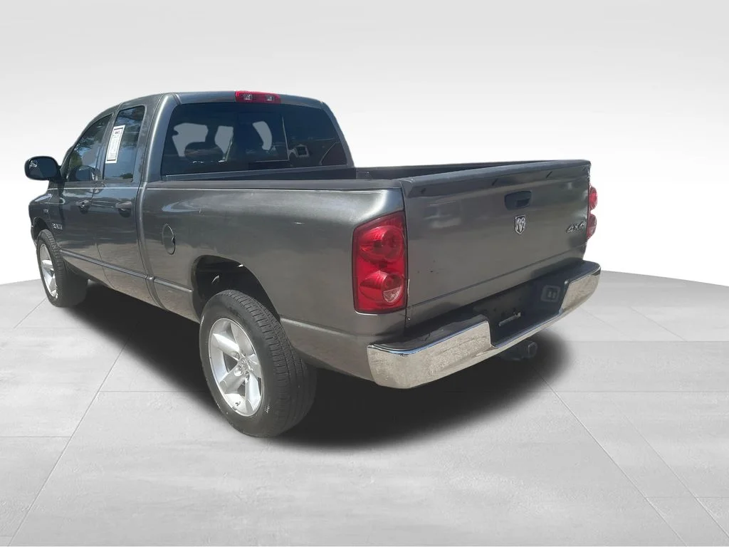 Used 2008 Gray Dodge SLT image 33