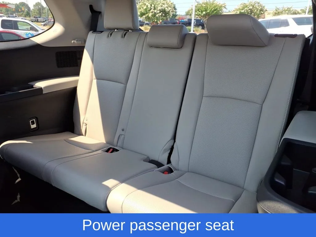 Used 2025  Toyota Limited image 24