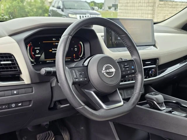 Certified Used 2024 Blu Blk Roof Nissan SL image 24
