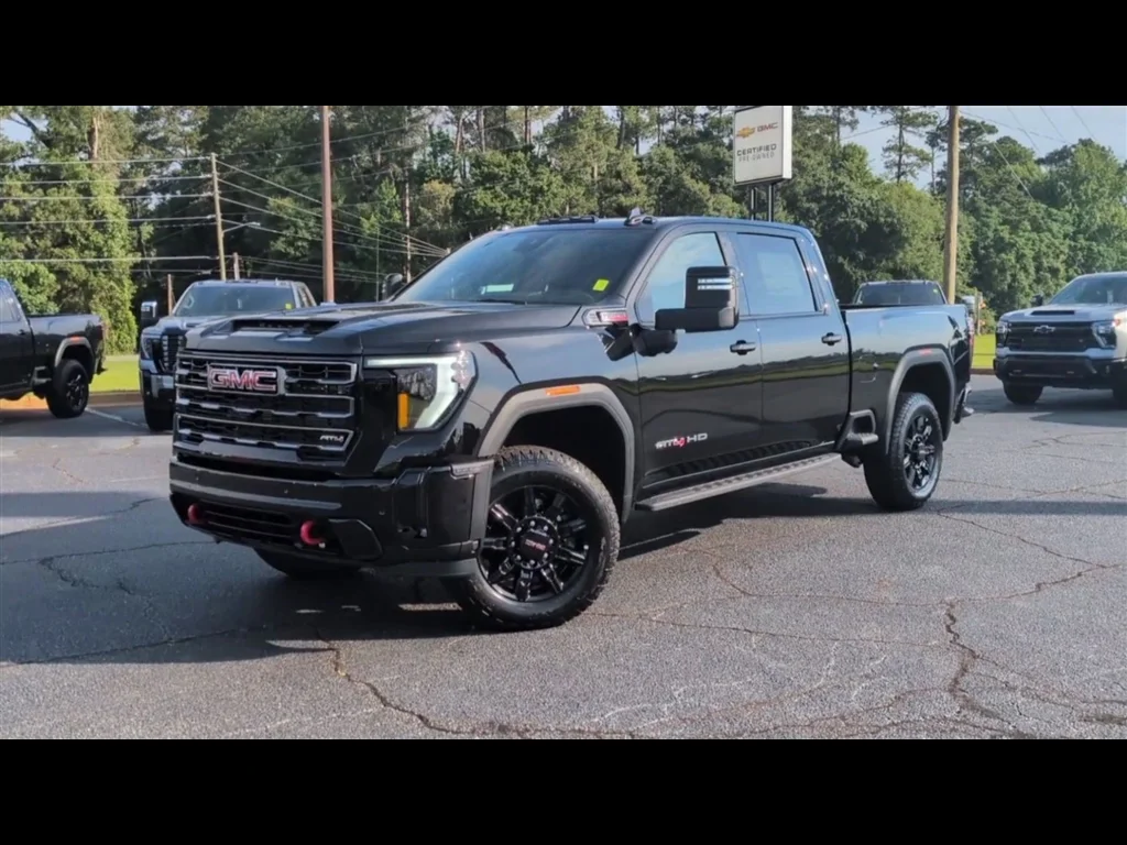Used 2026 Onyx Black GMC AT4 image 4