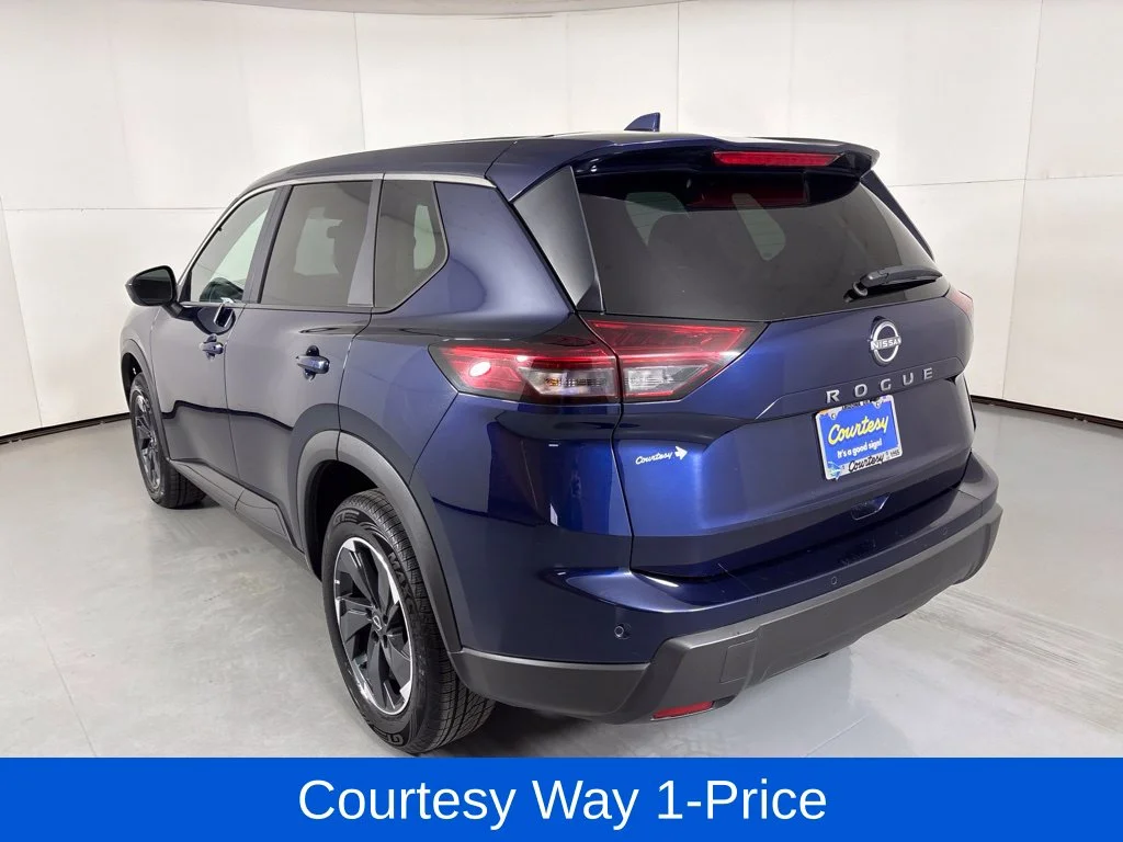 Used 2025 Blue Nissan SV image 8