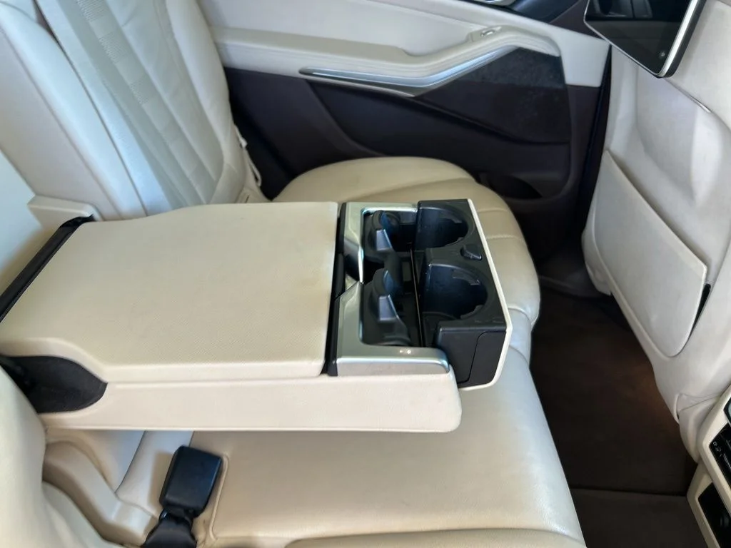 Used 2019 Black BMW xDrive40i image 35