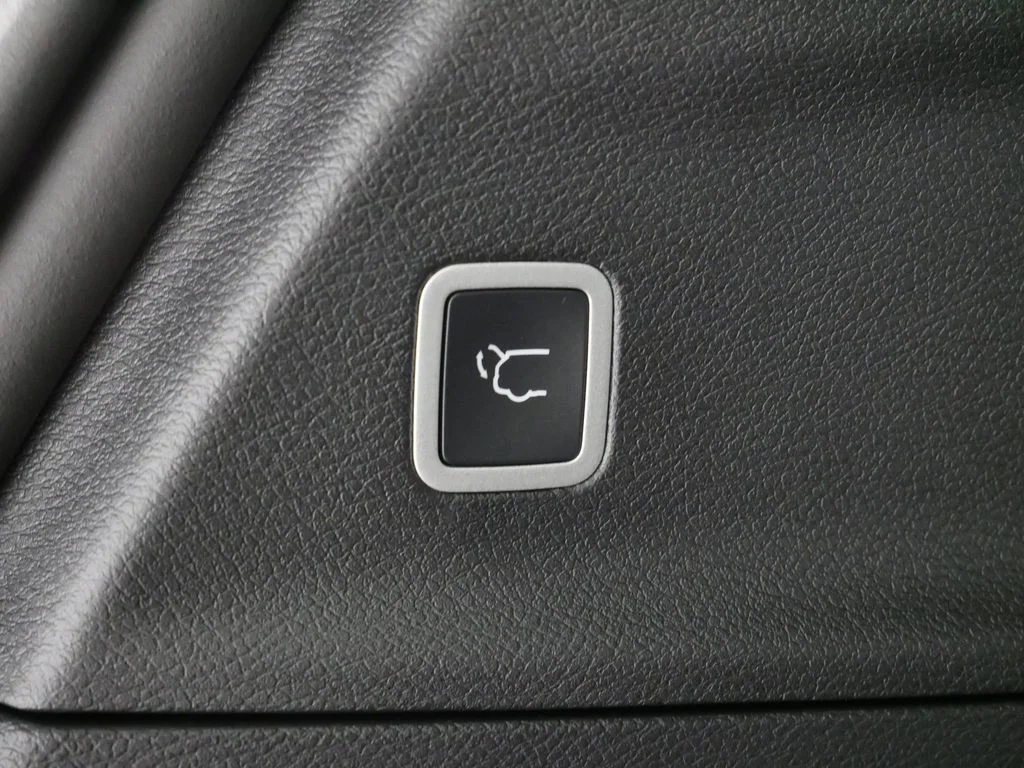 2026 Chrysler Pacifica Select - Photo 13