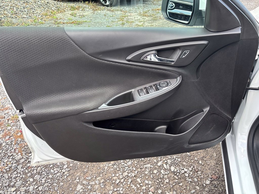 Used 2024 White Chevrolet LT image 11
