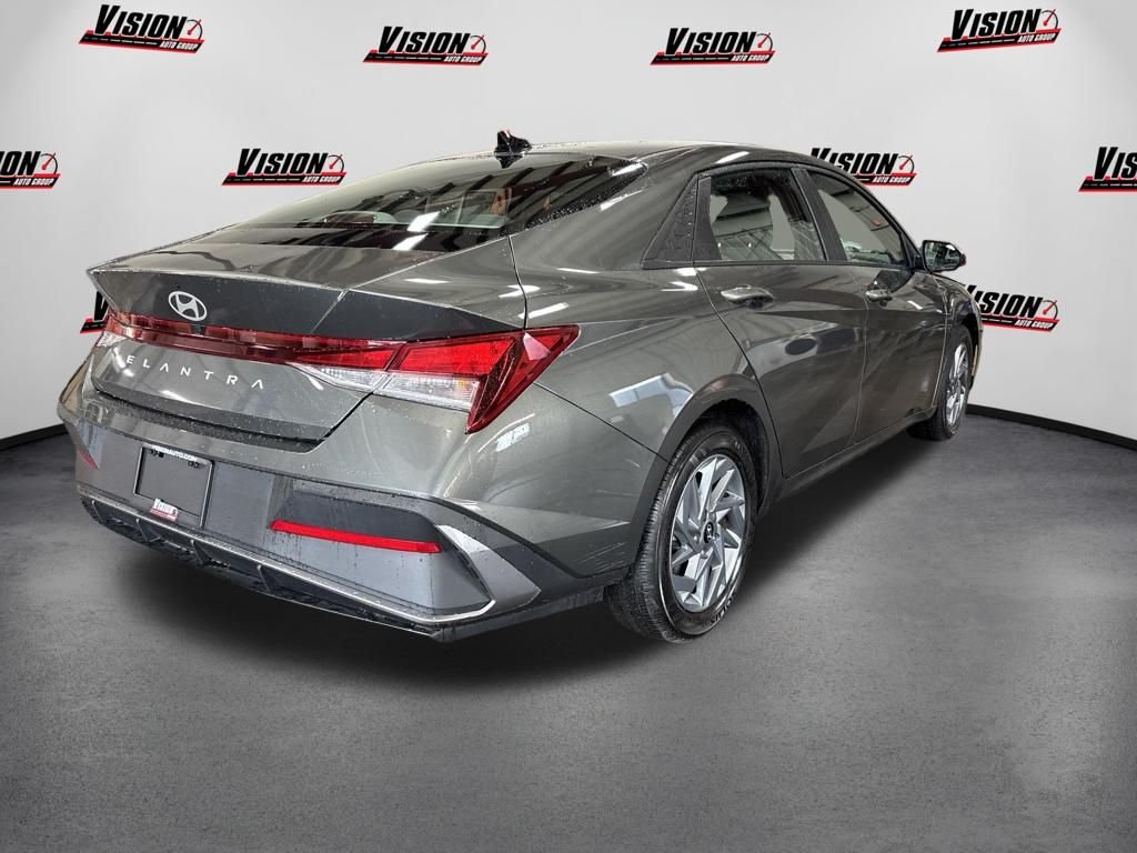 Certified Used 2024 Gray Hyundai SEL image 5