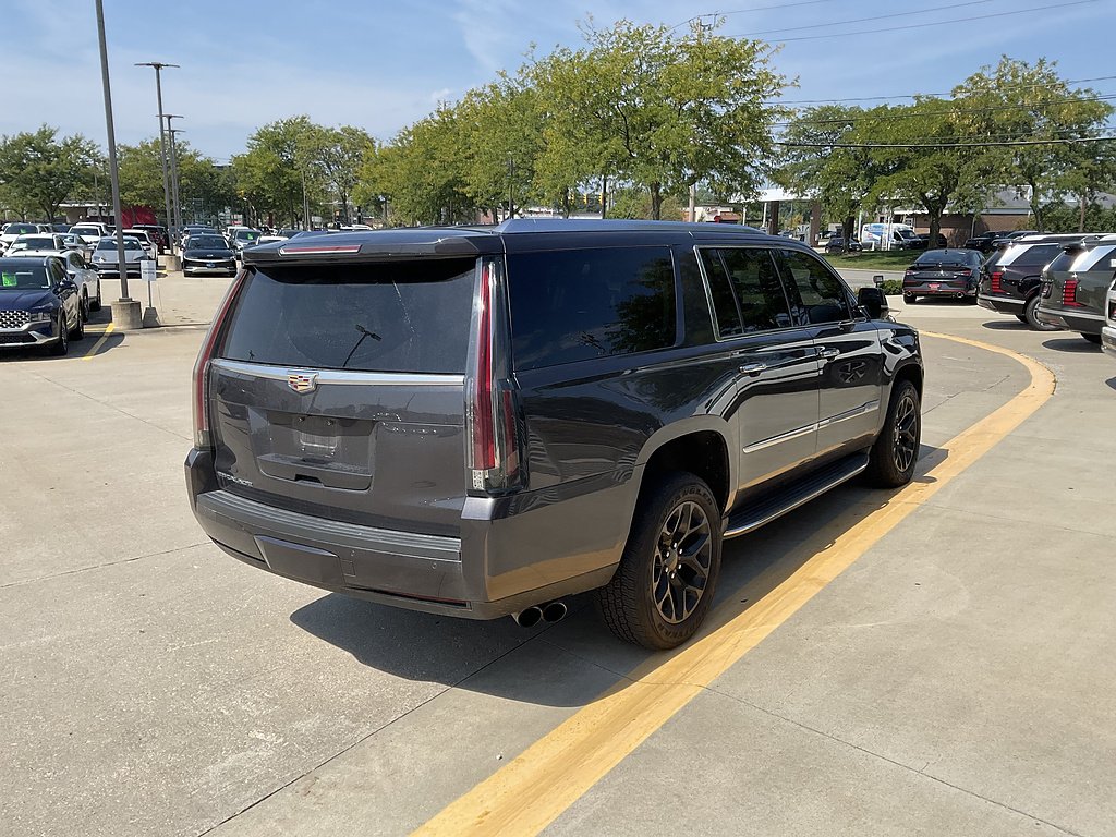 Used 2016 GRAY Cadillac Luxury Collection image 3