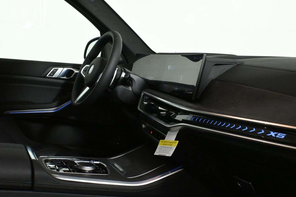 Used 2026 Black BMW xDrive50e image 36