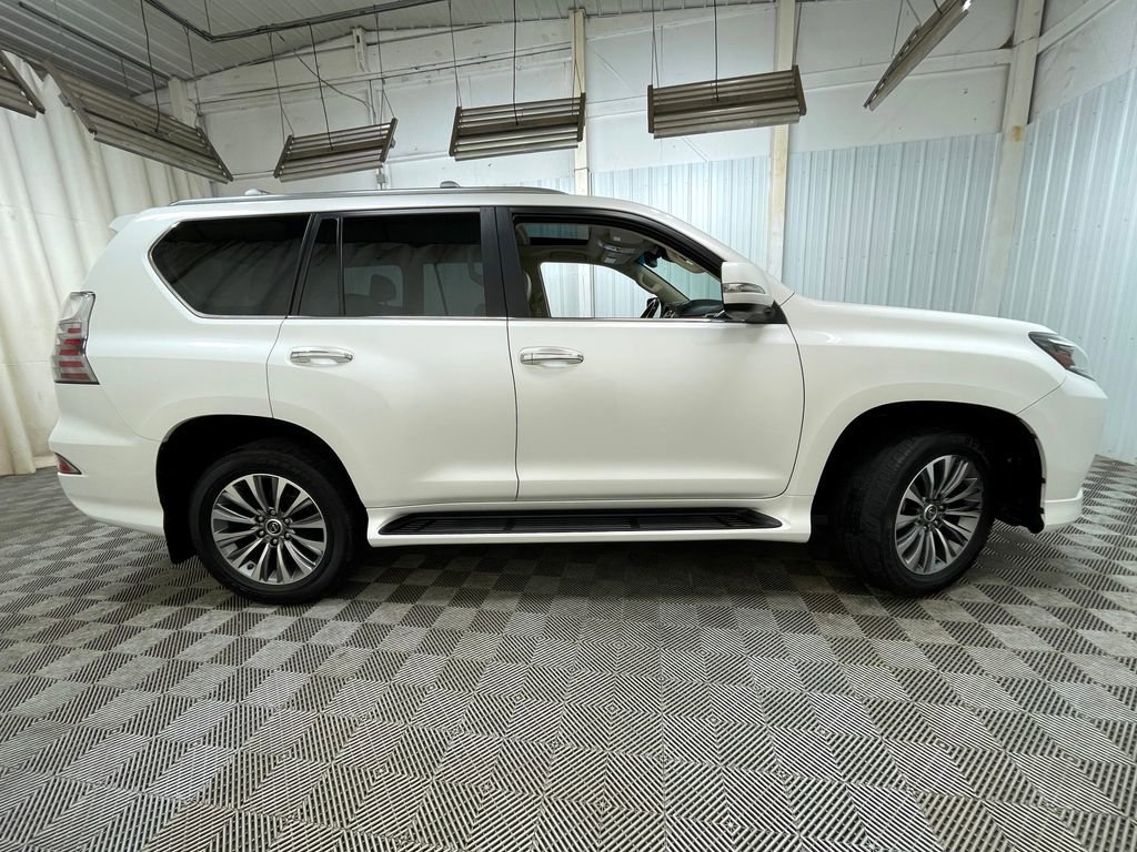 2020 Lexus GX LUXURY - Photo 29