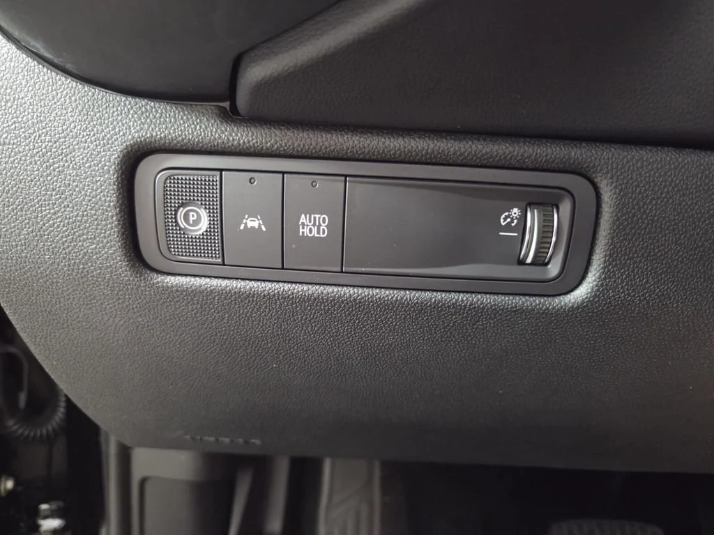 Used 2025 Black Chevrolet LT1 w/PCY image 19