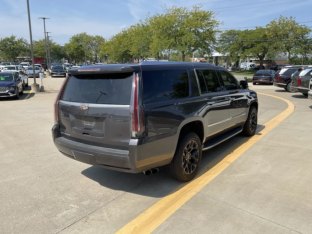 Used 2016 GRAY Cadillac Luxury Collection image 3