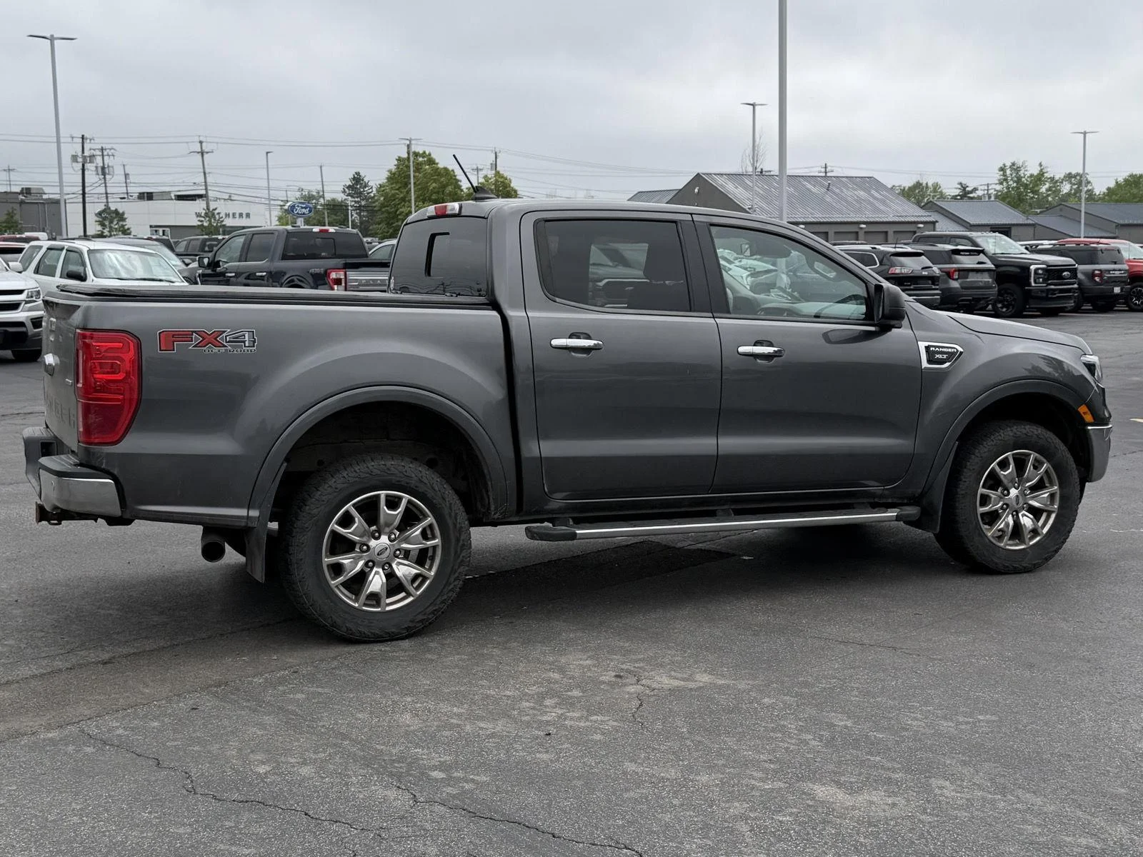Used 2019 Magnetic Ford XLT image 3
