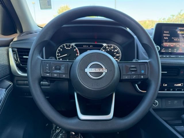 2022 Nissan Rogue SV - Photo 17