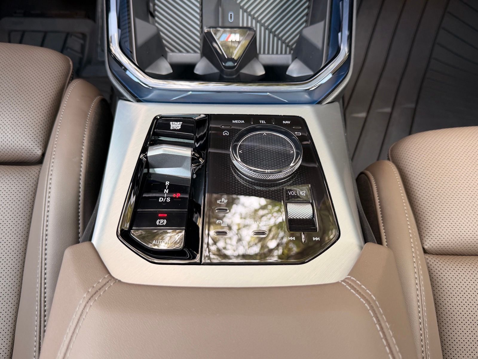 Certified Used 2025 Alpine White BMW 30 xDrive image 18