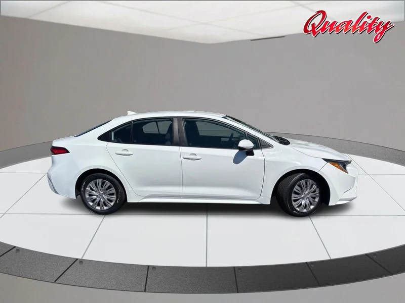 Used 2023 Toyota Corolla LE with VIN 5YFB4MDE9PP023657 for sale in Alton, IL