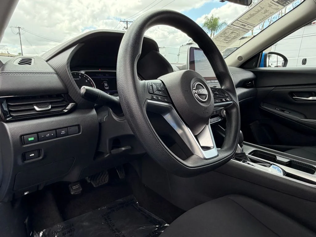 Used 2025 Blue Nissan SV image 23