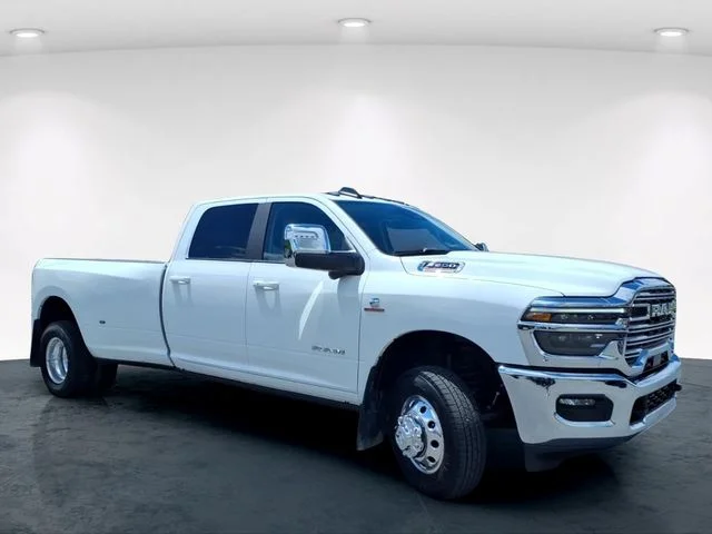 Used 2025 White Ram Laramie image 5