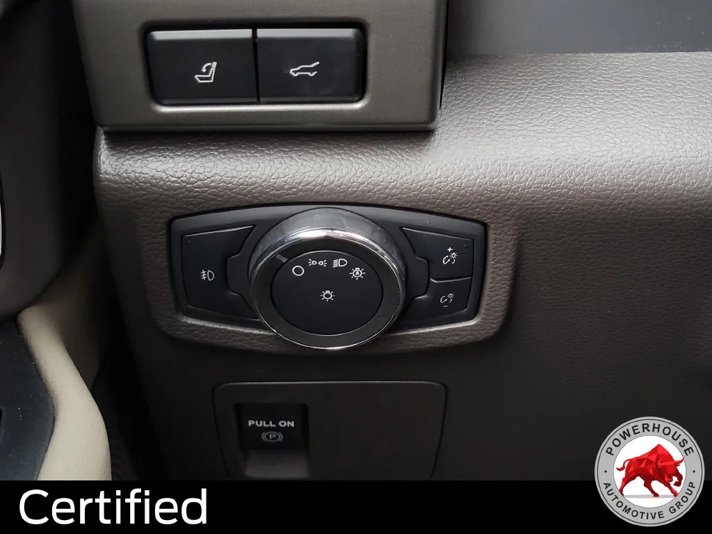 Used 2020 White Ford XLT image 29