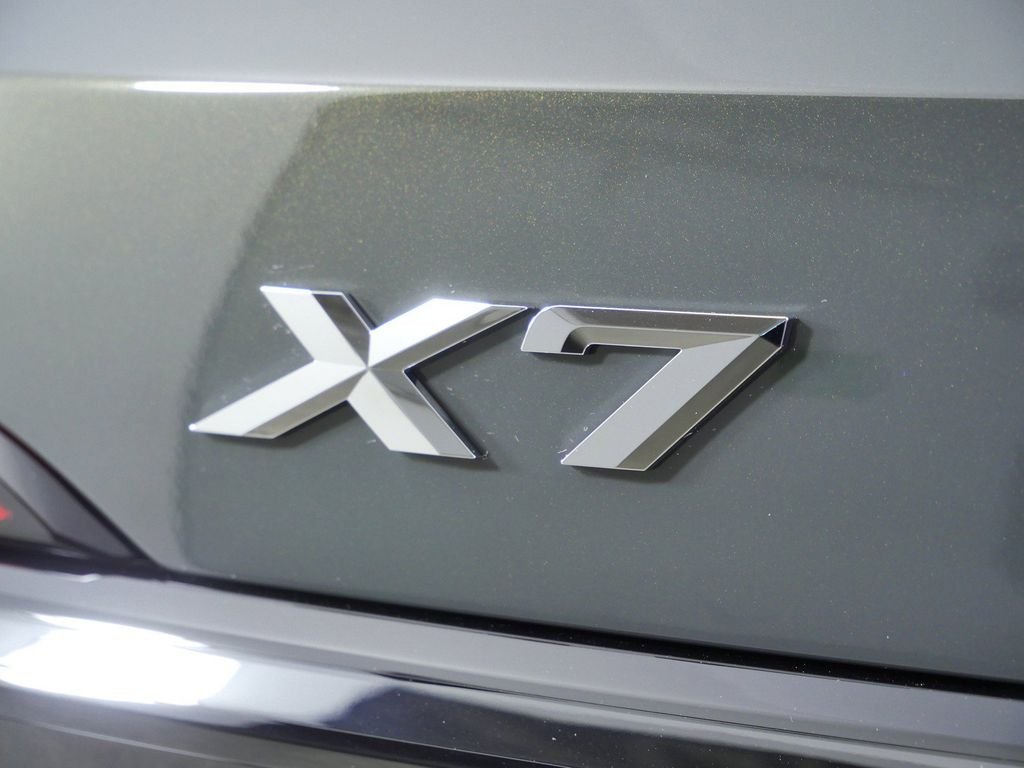 New 2027 Dravit Grey Metallic BMW xDrive40i image 13