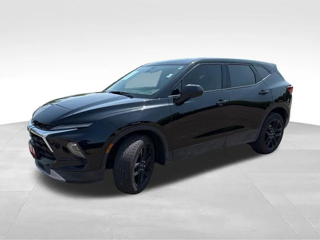 Used 2023 Black Chevrolet LT image 3