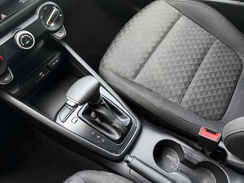 Used 2021 Silky Silver Kia S image 17