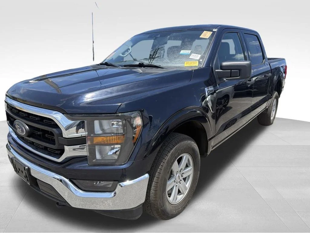Used 2023 Blue Ford XL image 2