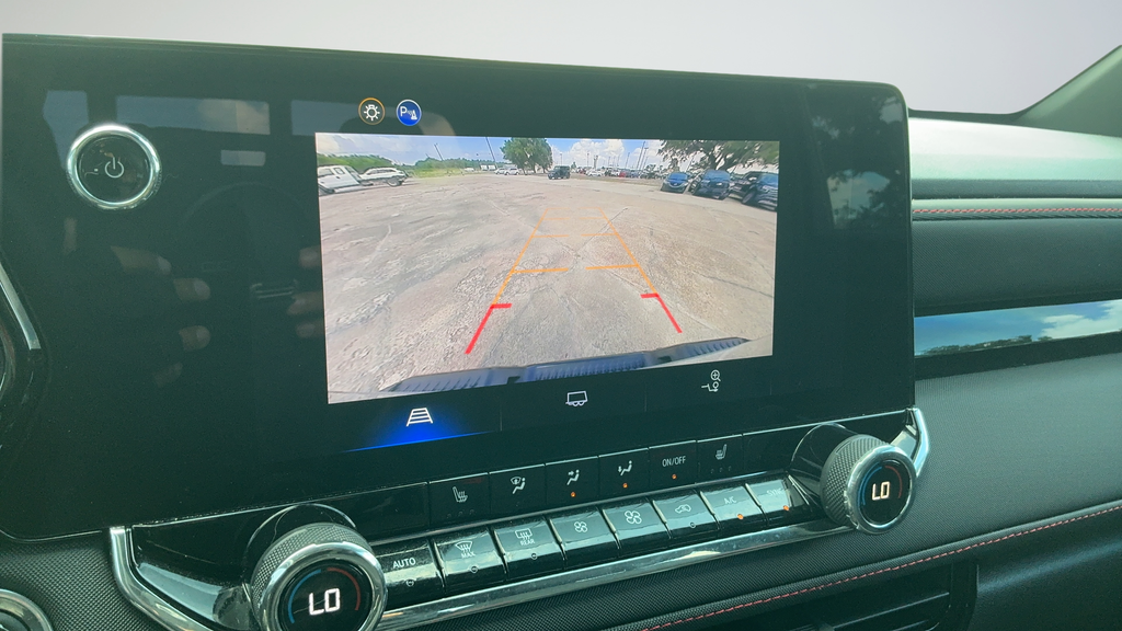 Used 2025 Gray Chevrolet Z71 image 12