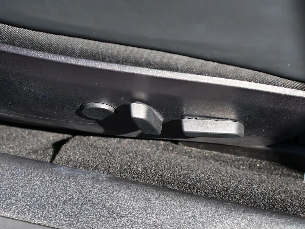 Used 2020 White Tesla Long Range image 34