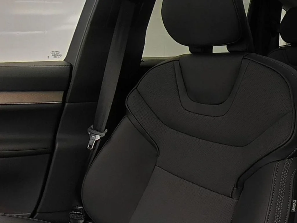 2025 Volvo EX90 Plus - Photo 29