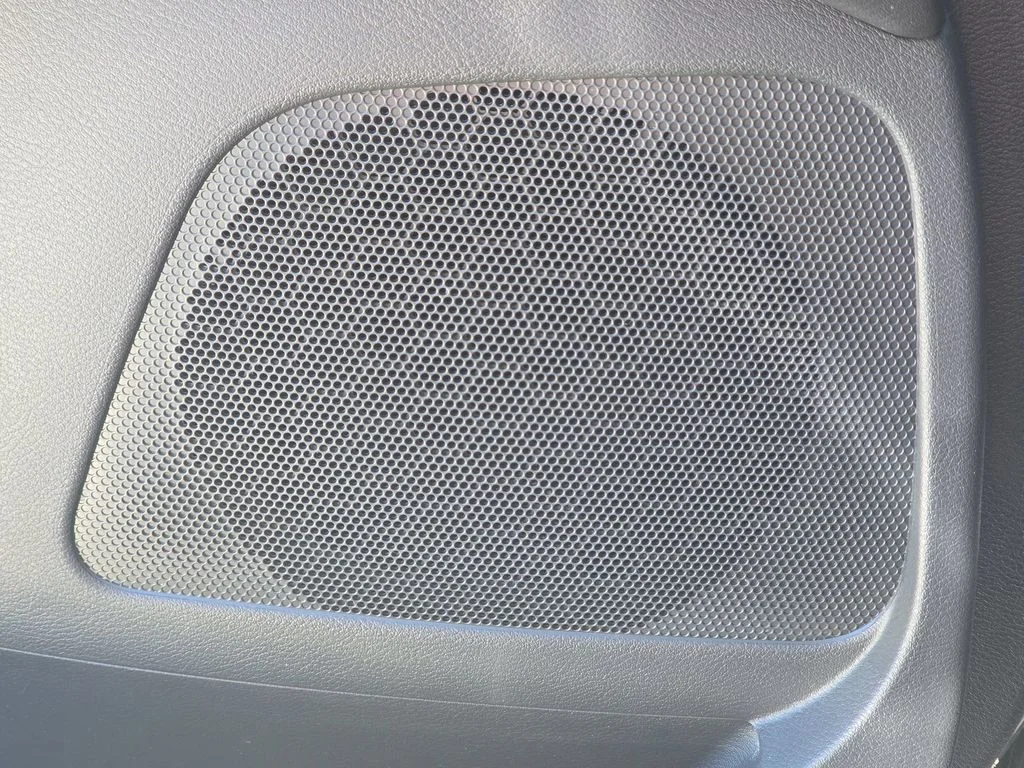 Used 2024  Nissan SV image 25