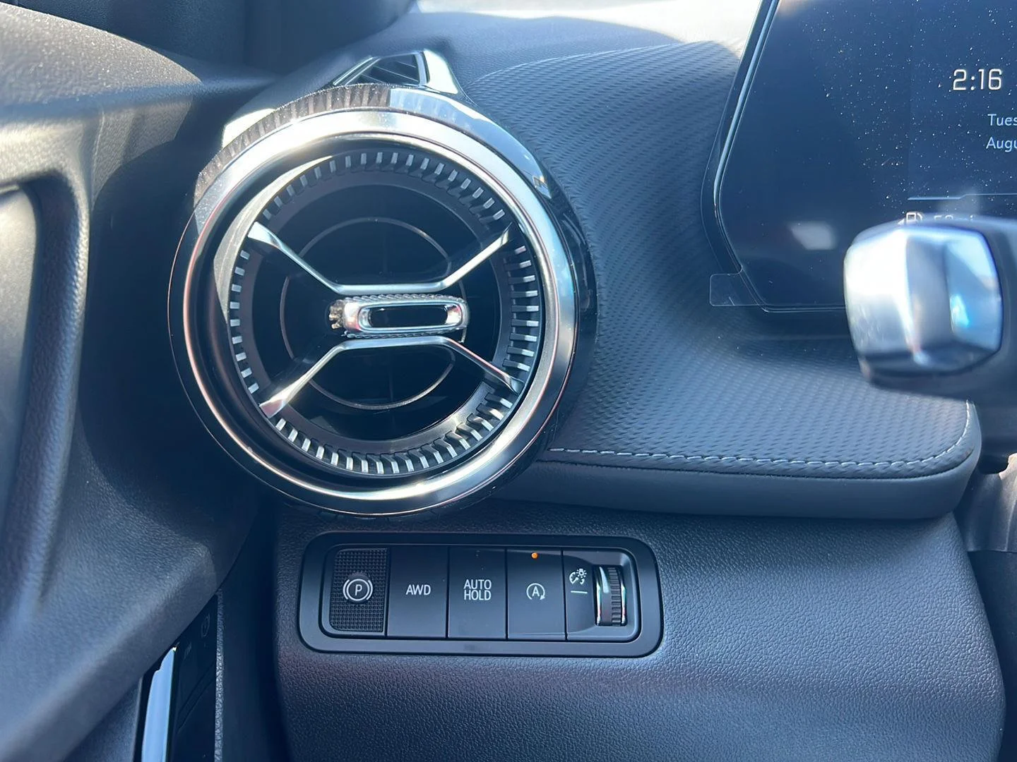 2027 Chevrolet Equinox LT - Photo 19