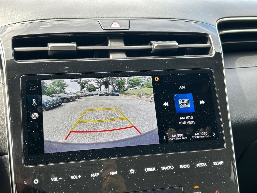 Used 2024 Green Hyundai SEL image 18