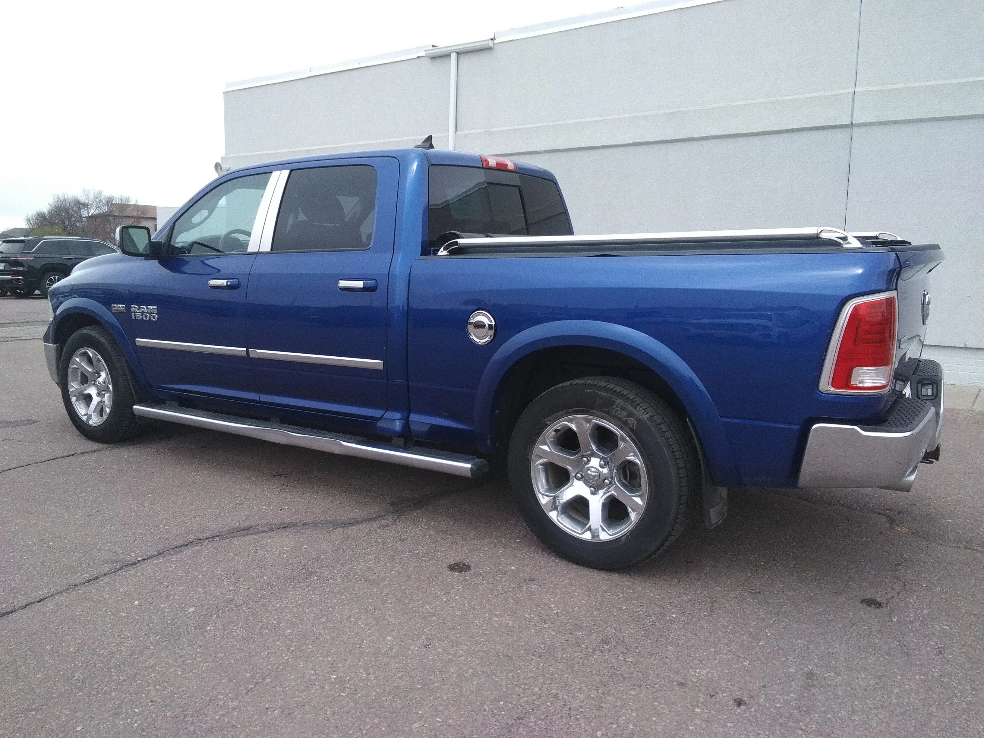 Used 2017 Blue Ram Laramie image 7