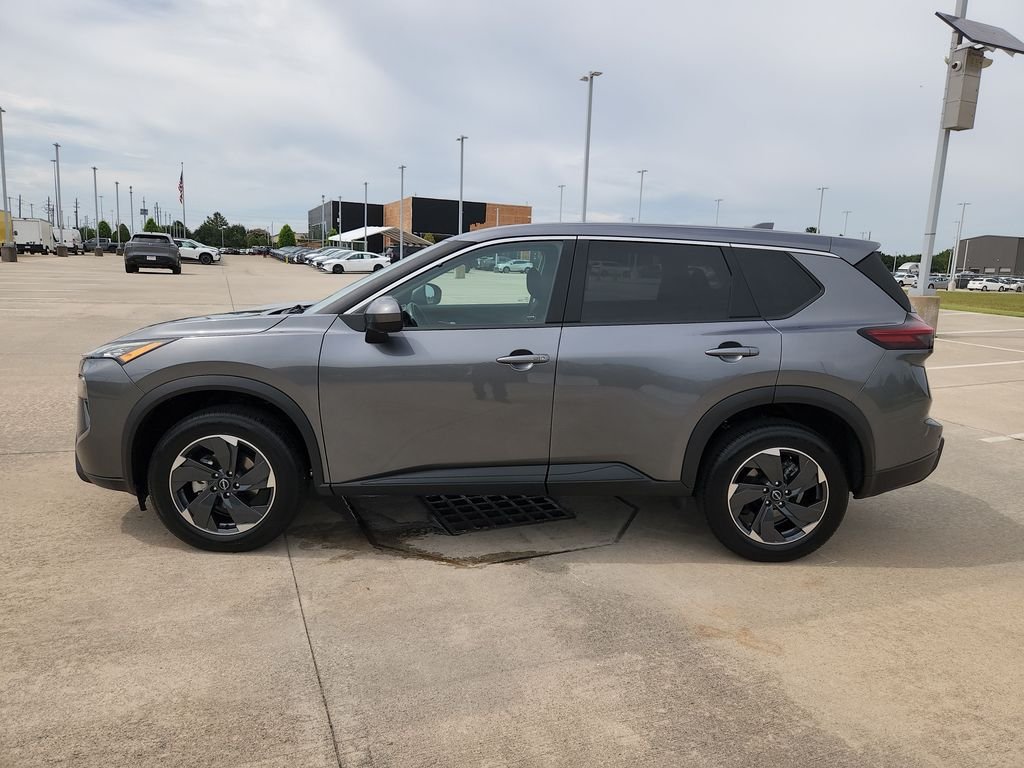 Used 2025 Gray Nissan SV AWD image 8