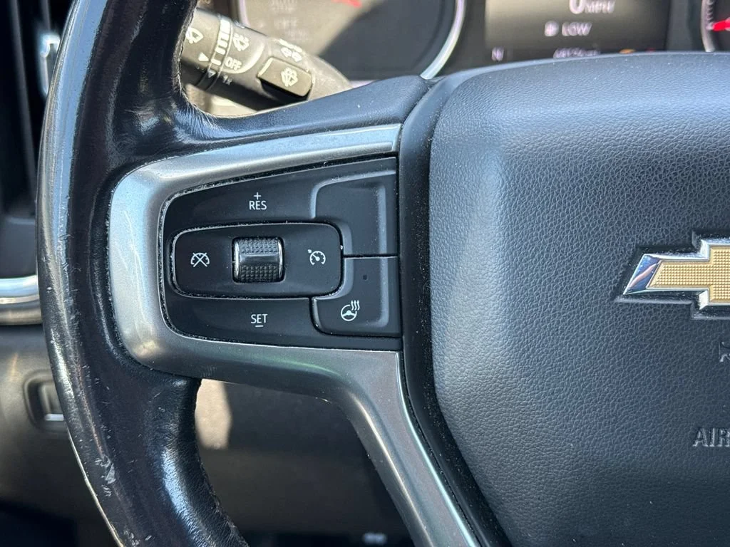 Used 2021 SHADOW GRAY METALLIC Chevrolet LT image 28