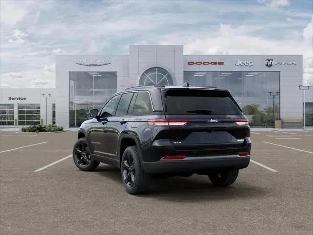 New 2026 Diamond Black Crystal Pearl-Coat Exterior Paint Jeep Limited image 107