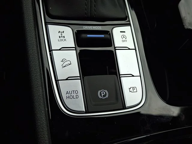 New 2026 Gray Hyundai SEL Plus image 18
