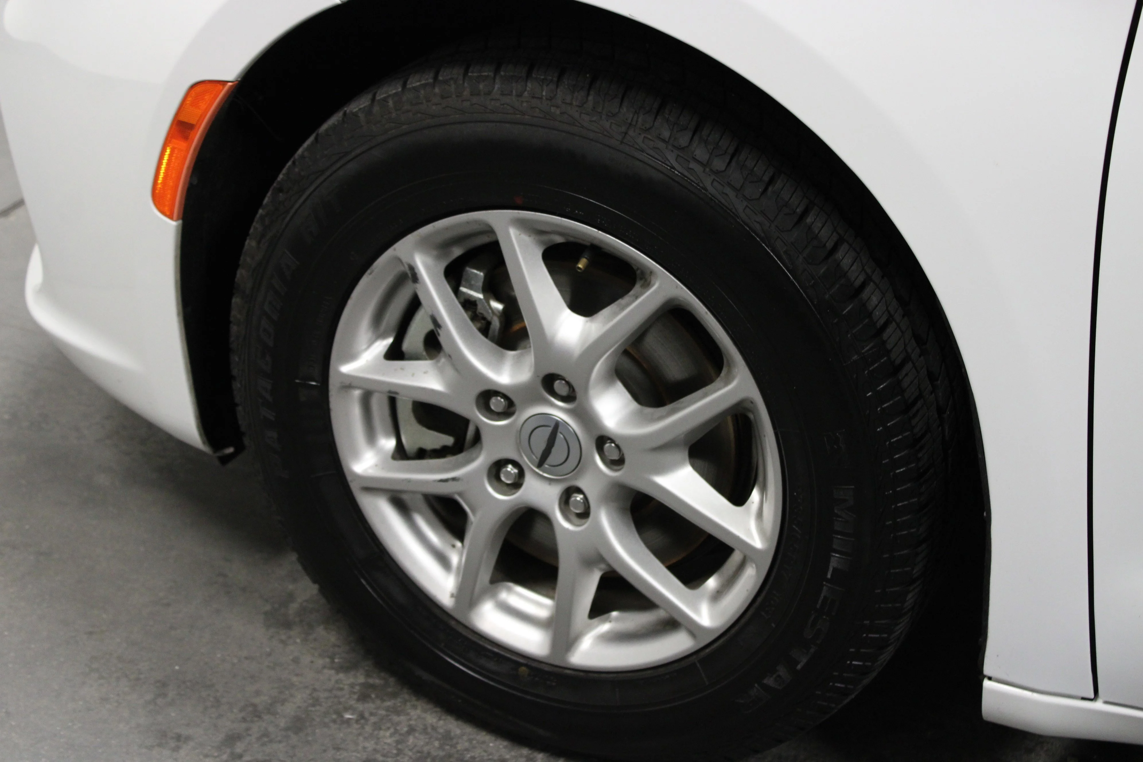 Used 2024 Bright White Clearcoat Chrysler Touring L image 10