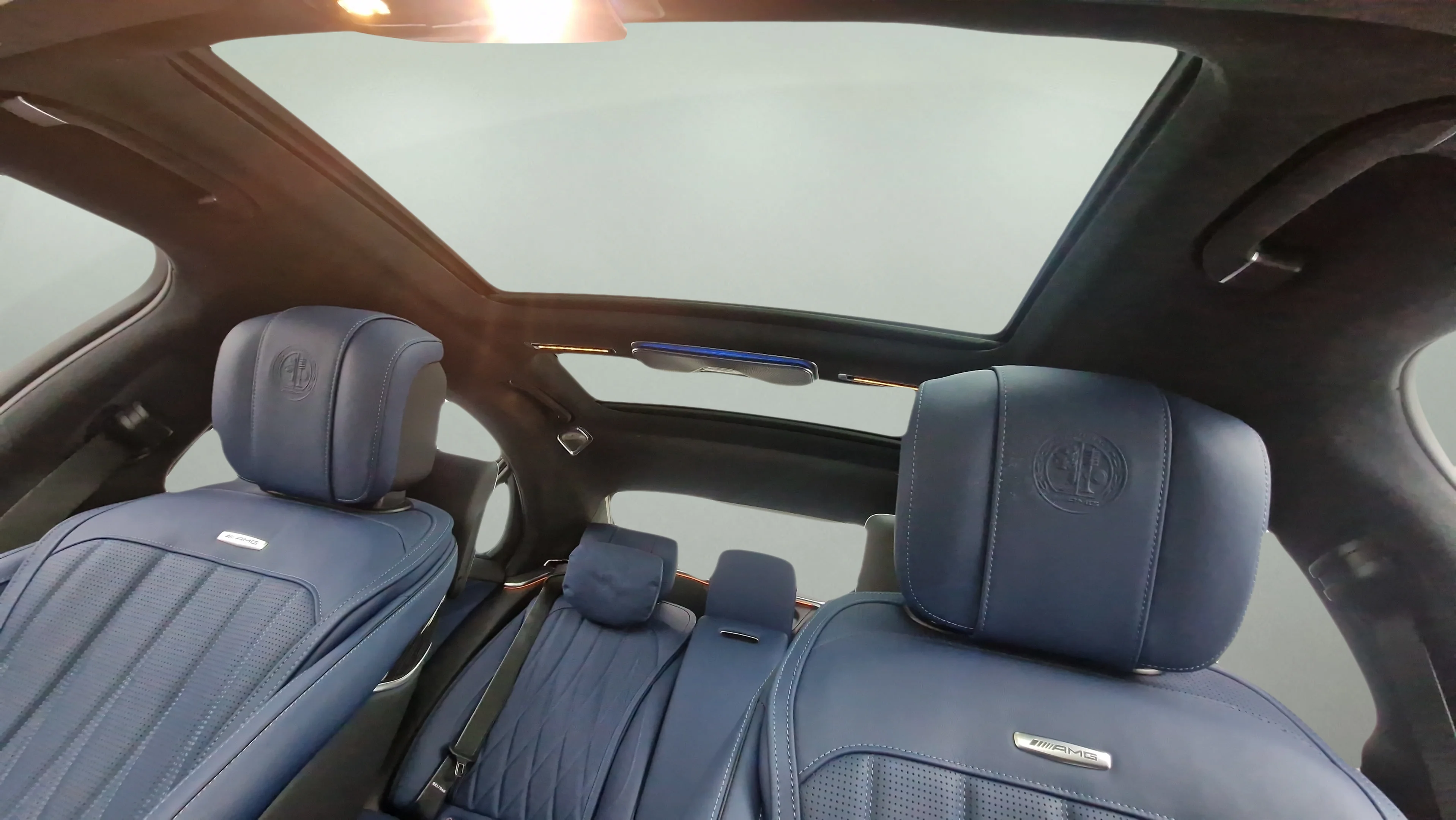 Used 2025  Mercedes-Benz AMG® S 63 E image 27