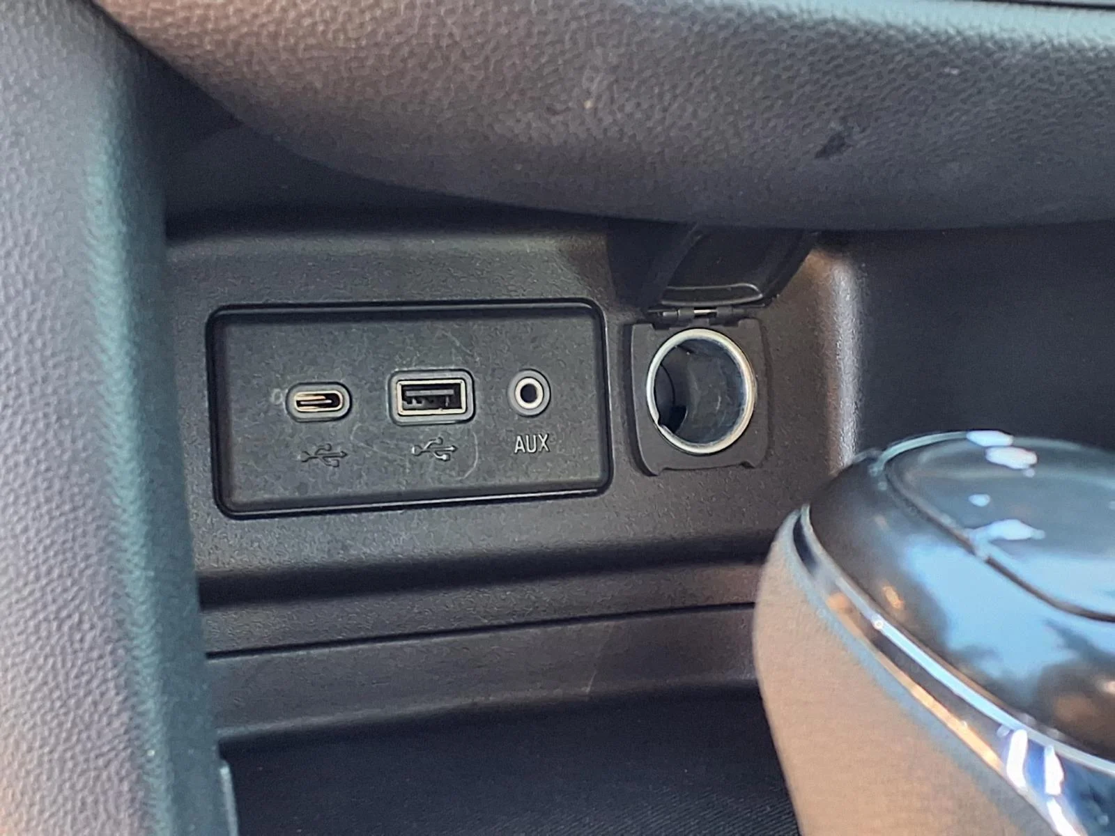 Used 2020 Silver Ice Metallic Chevrolet LT image 6