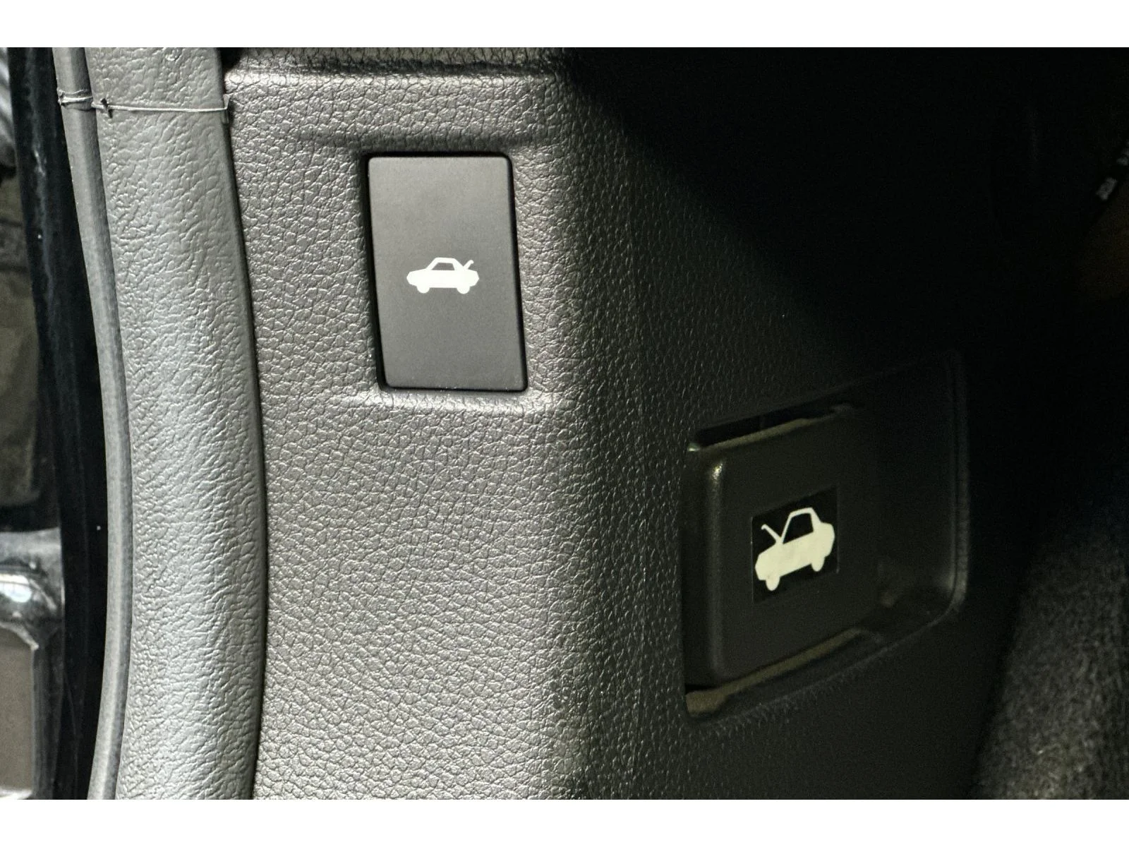 Used 2025 Crystal Black Pearl Honda Touring image 40