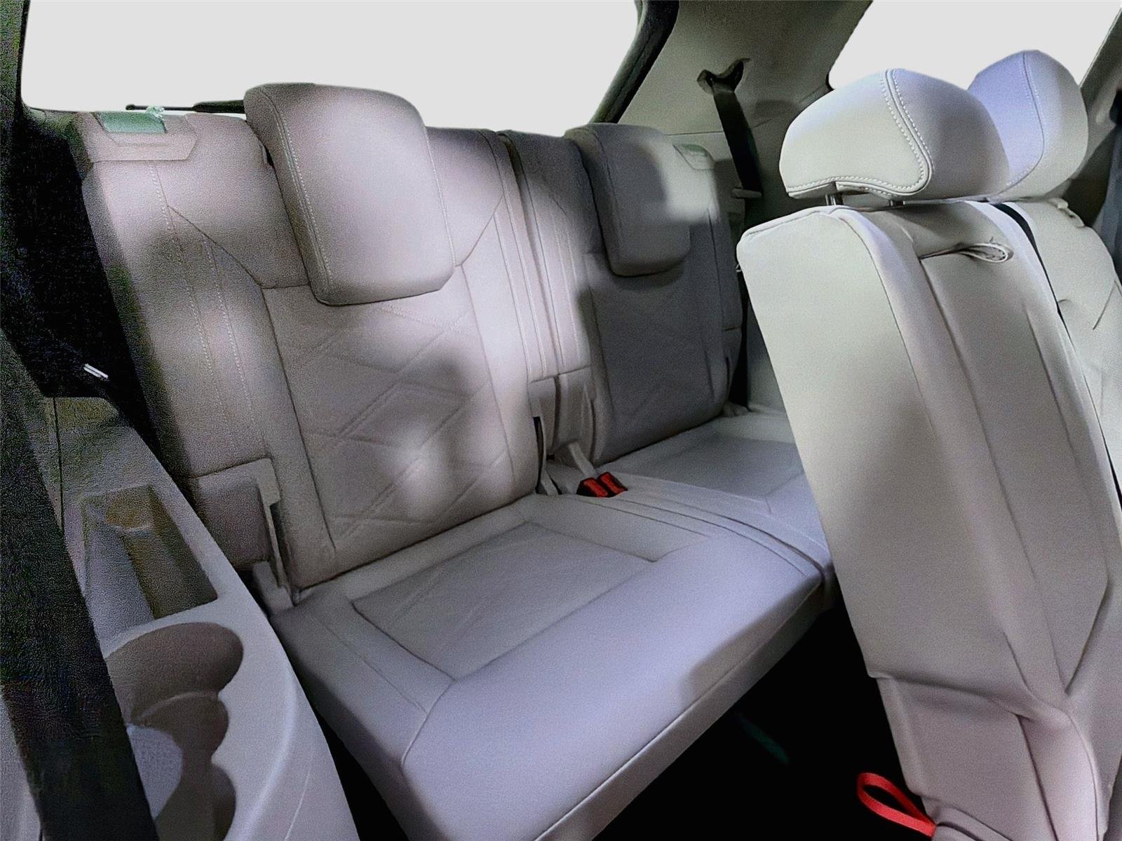 New 2026 Opal White Pearl Volkswagen 2.0T SE image 26